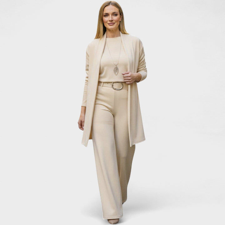 Janet | Luxurious & comfortable three-piece women's suit
